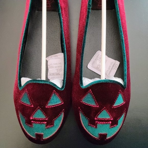 Strangecvlt Red Lydia Velvet Jack O’ Lantern Flats - Picture 2 of 13